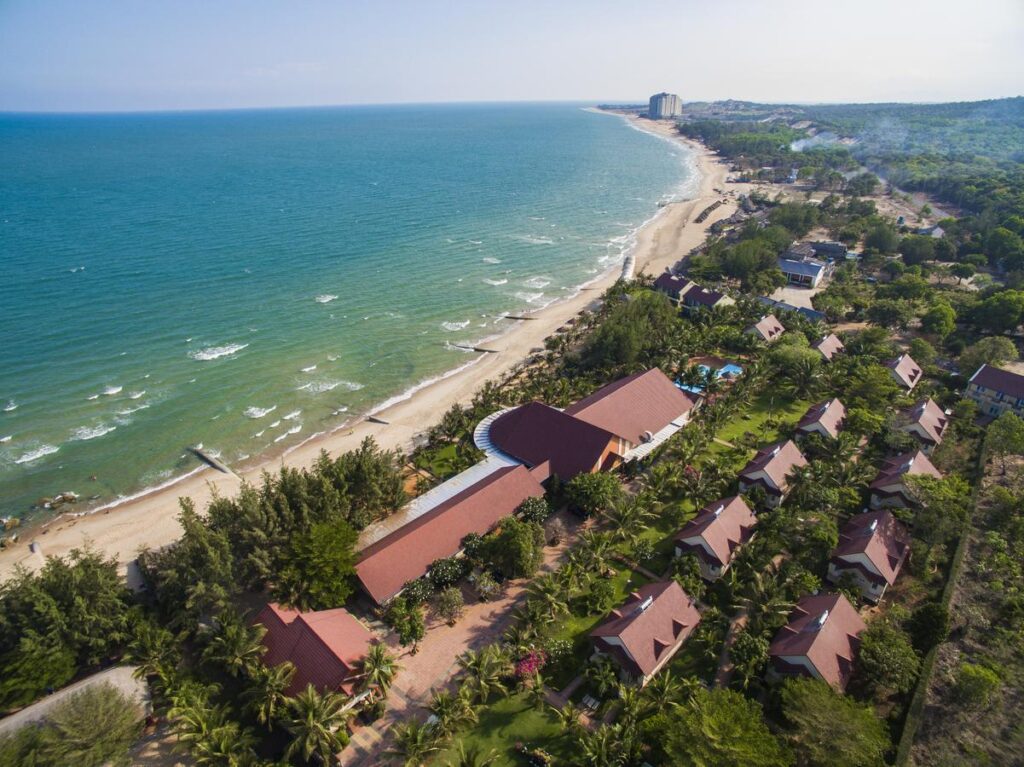 Huong-Phong-Ho-Coc-Beach-Resort-Vung-Tau