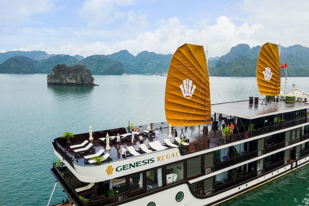 Du thuyền Genesis Luxury Regal Cruises