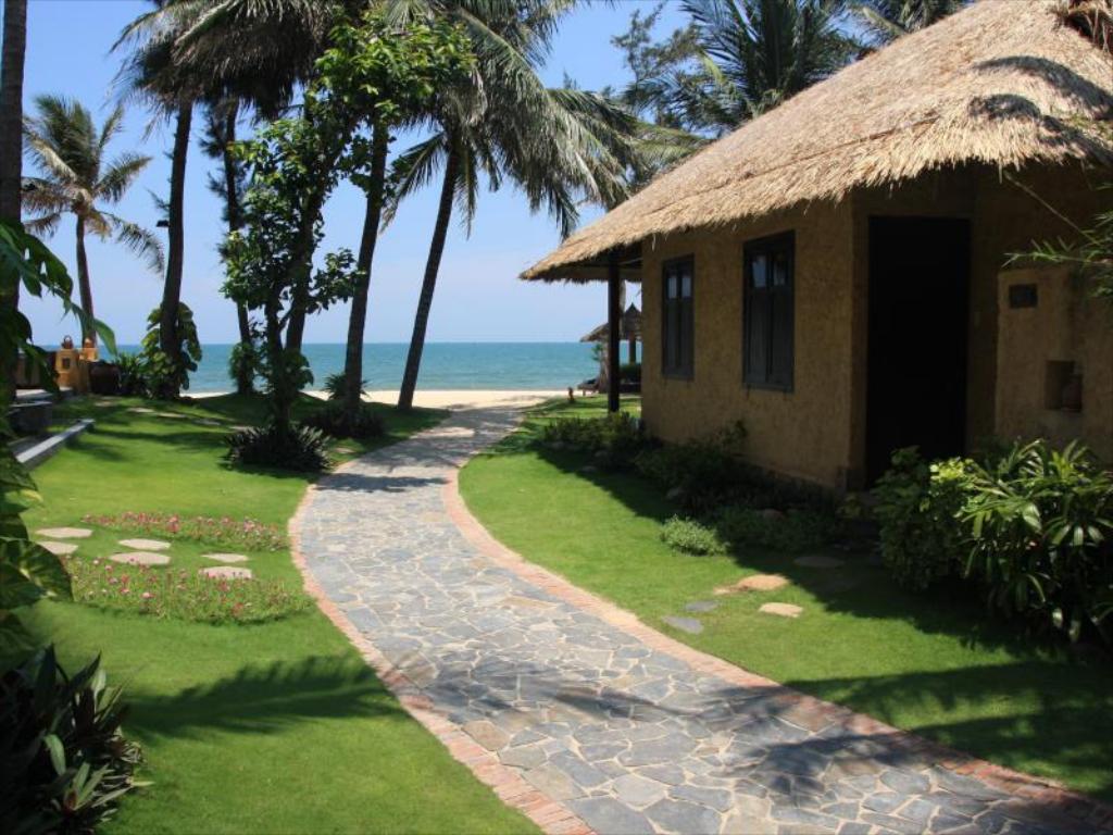 Cac-khach-san-resort-4-5*-dep-tai-mui-ne-phan-thiet-resort-lang-tre